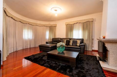 Moradia T5 com 420 m2, Braga