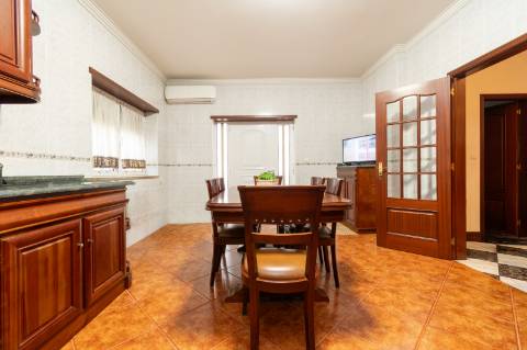 Moradia T5 com 420 m2, Braga