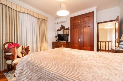 Moradia T5 com 420 m2, Braga