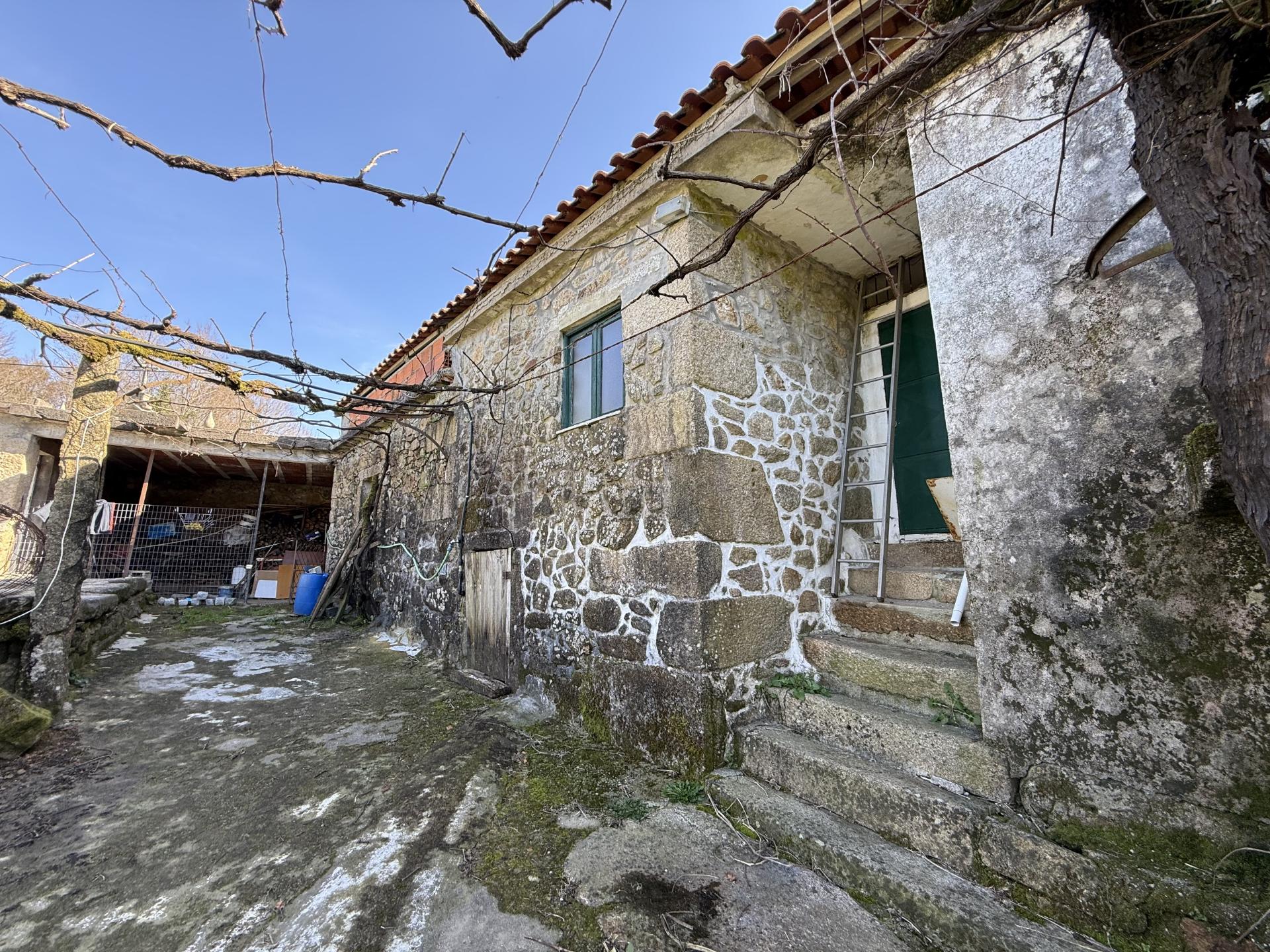 Quinta c/ Moradia V4 em Panque, Barcelos