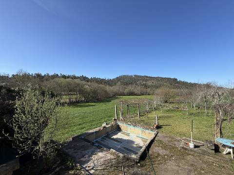 Quinta c/ Moradia V4 em Panque, Barcelos