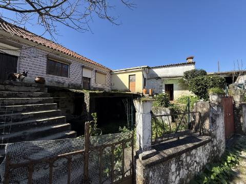 Quinta c/ Moradia V4 em Panque, Barcelos