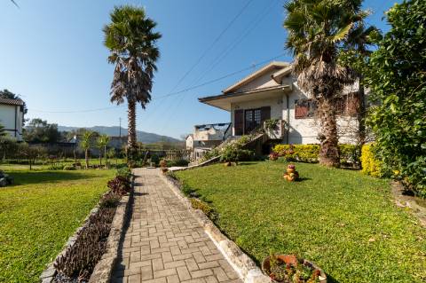 Moradia T4 em Geraz do Lima