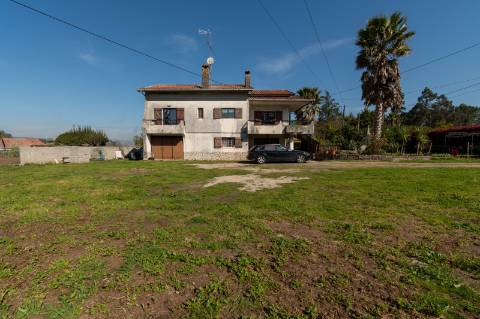 Moradia T4 em Geraz do Lima