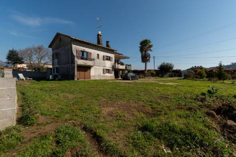 Moradia T4 em Geraz do Lima