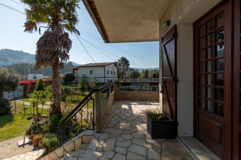 Moradia T4 em Geraz do Lima