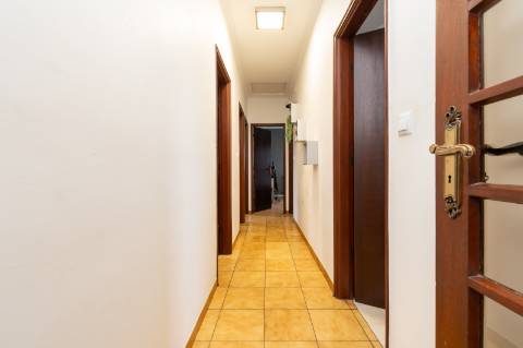 Moradia T4 em Geraz do Lima