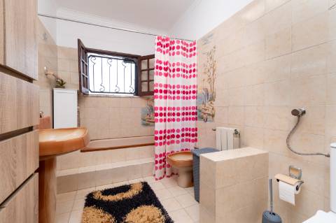 Moradia T4 em Geraz do Lima