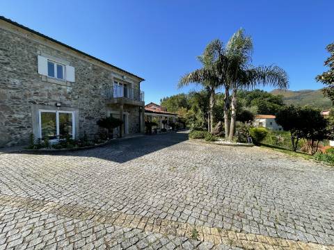 Moradia V3 de Luxo em Rebordões (Santa Maria), Ponte de Lima
