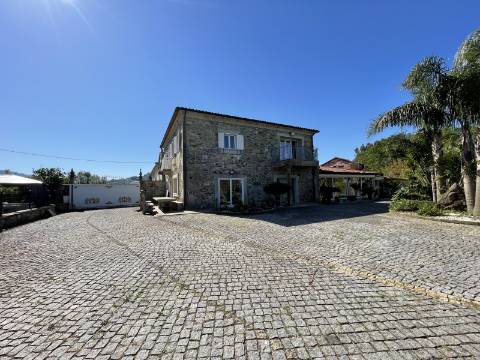 Moradia V3 de Luxo em Rebordões (Santa Maria), Ponte de Lima