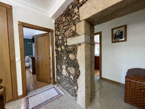 Moradia V3 de Luxo em Rebordões (Santa Maria), Ponte de Lima