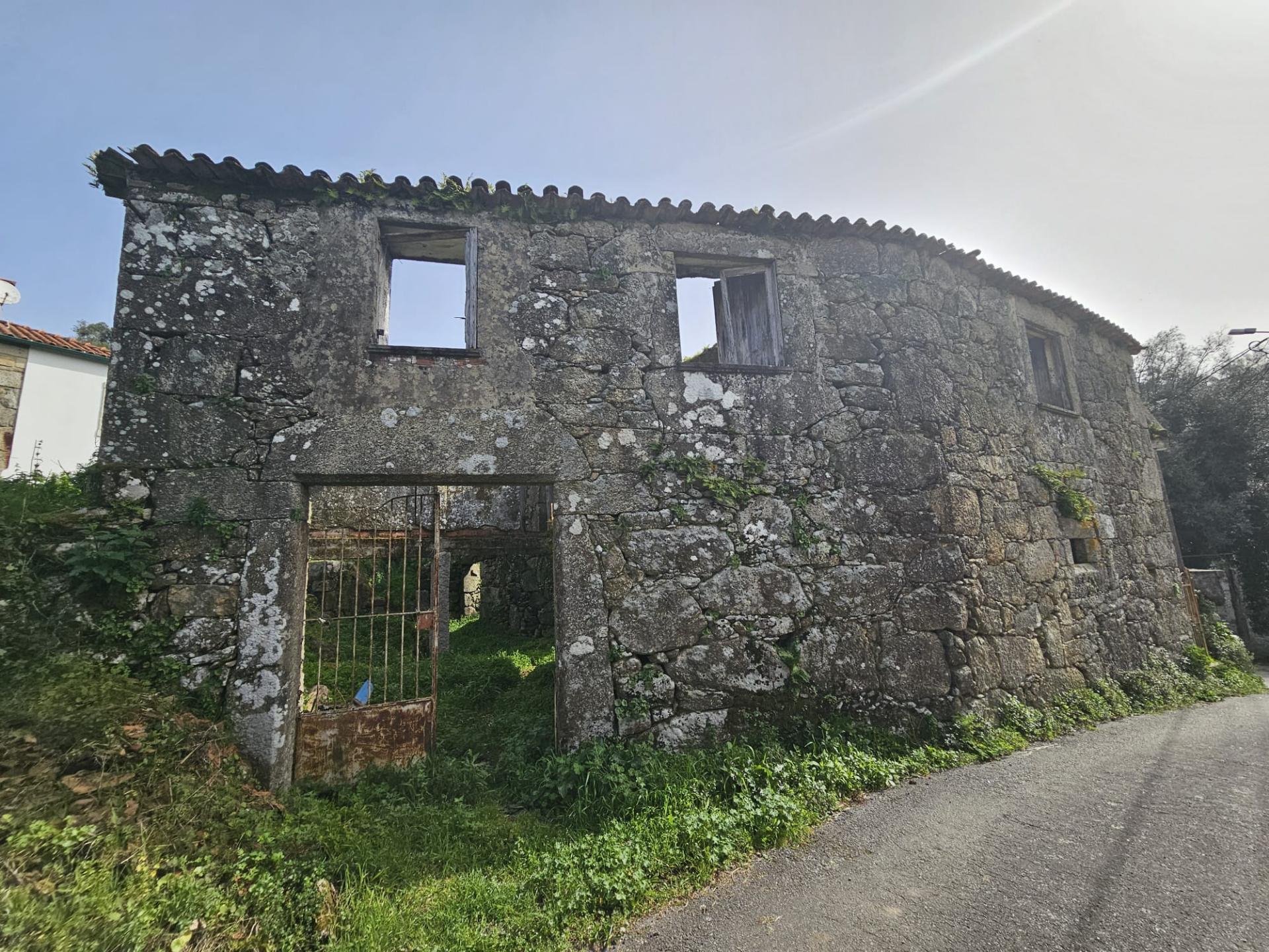 Moradia em ruina 5 min de Ponte de Lima
