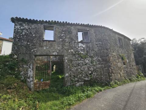 Moradia em ruina 5 min de Ponte de Lima