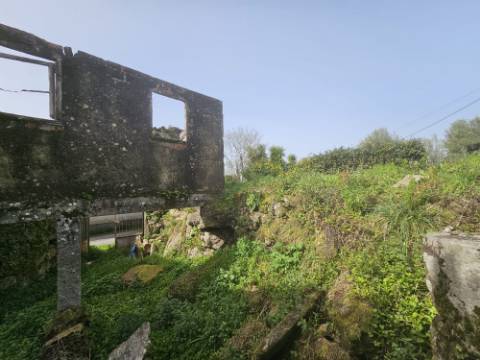 Moradia em ruina 5 min de Ponte de Lima