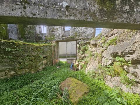 Moradia em ruina 5 min de Ponte de Lima