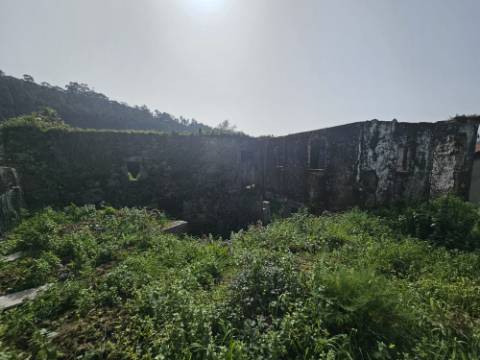 Moradia em ruina 5 min de Ponte de Lima