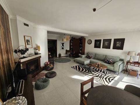 Apartamento T3 zona calma excelentes acessos