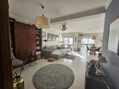 Apartamento T3 zona calma excelentes acessos