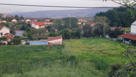 Terreno para Construção em Refoios do Lima - Excelente Localização