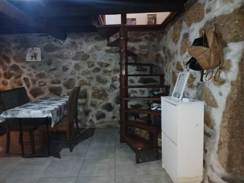 Moradia em Pedra T2+1