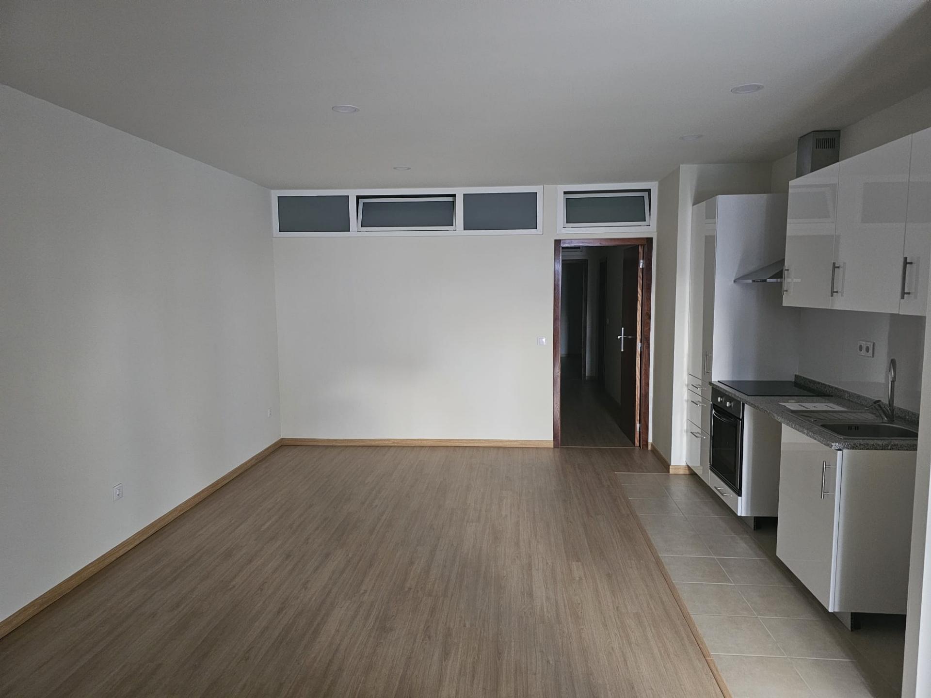 Apartamento T3 para alugar remodelado