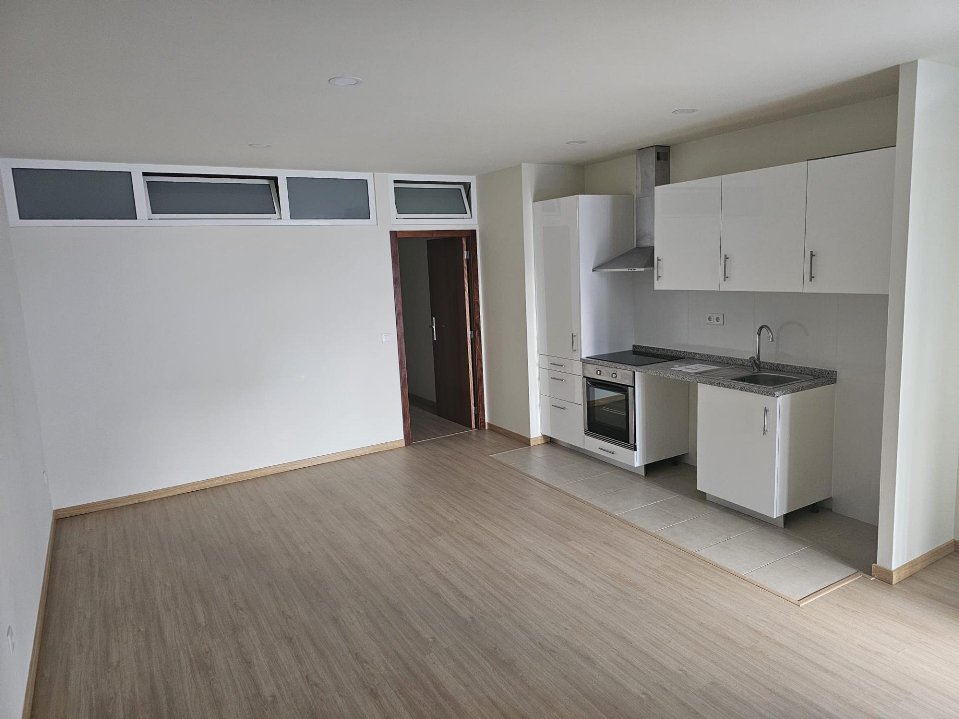 Apartamento T3 para alugar remodelado
