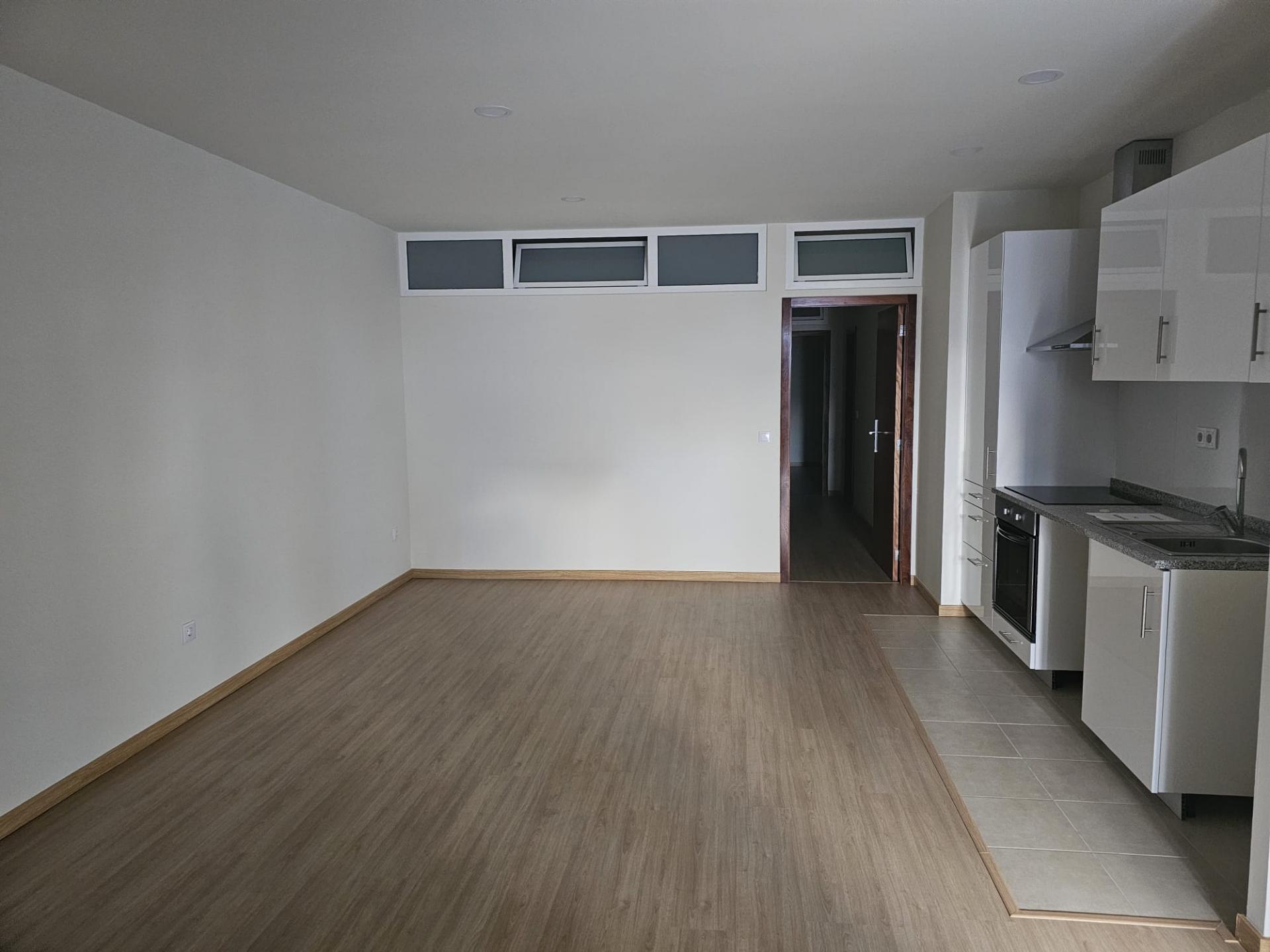 Apartamento T3 para alugar remodelado