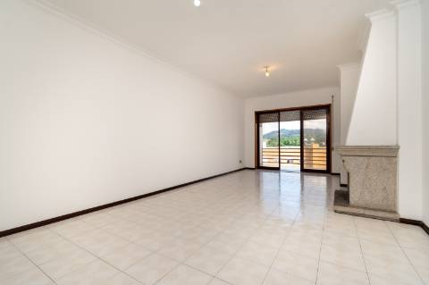 Apartamento T3 - Ponte da Barca