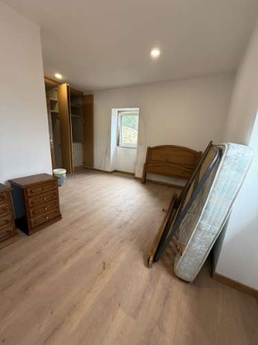 Moradia T3 com Vistas Desafogadas em Zona de Montanha