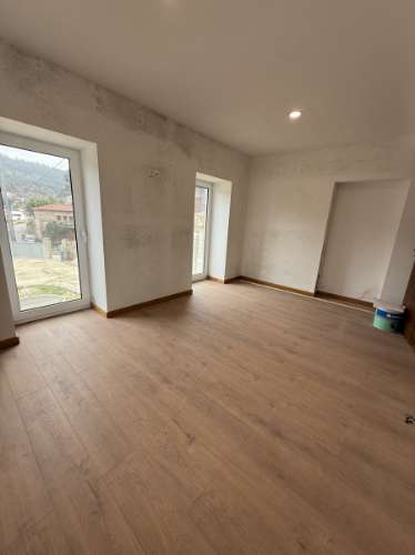 Moradia T3 com Vistas Desafogadas em Zona de Montanha