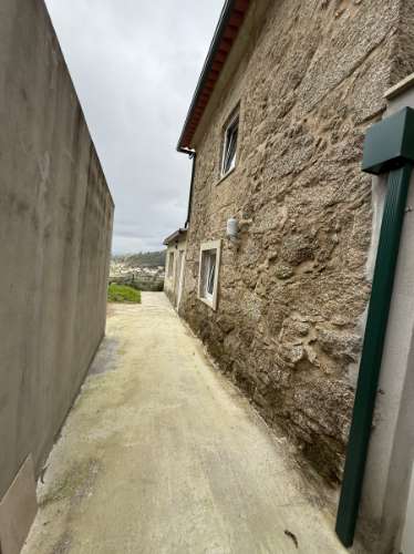 Moradia T3 com Vistas Desafogadas em Zona de Montanha