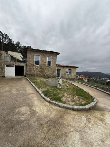 Moradia T3 com Vistas Desafogadas em Zona de Montanha