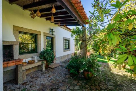 Moradia V4 de Luxo c/ Piscina e Campo de Ténis em Couto, Arcos de Valdevez