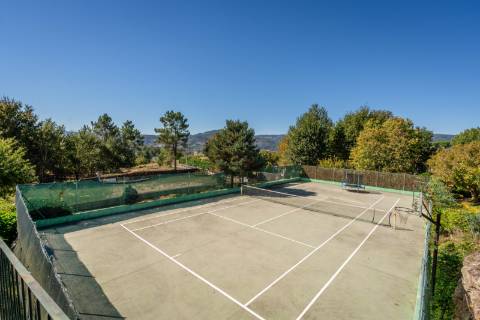 Moradia V4 de Luxo c/ Piscina e Campo de Ténis em Couto, Arcos de Valdevez