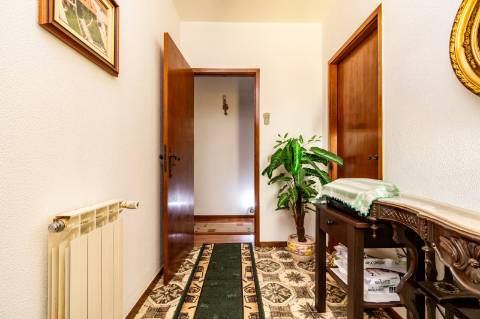 Moradia T3 com amplo terreno em Oliveirinha, Aveiro