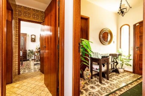 Moradia T3 com amplo terreno em Oliveirinha, Aveiro