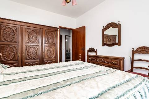 Moradia T3 com amplo terreno em Oliveirinha, Aveiro