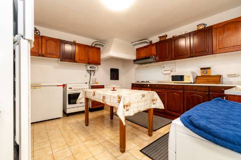 Moradia T3 com amplo terreno em Oliveirinha, Aveiro