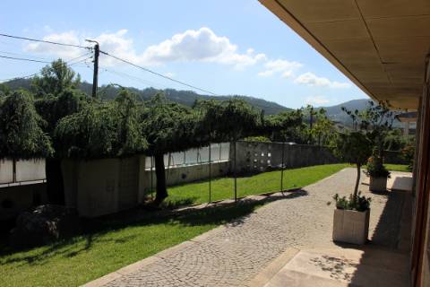 Excelente moradia V4 em Sequeira - Braga