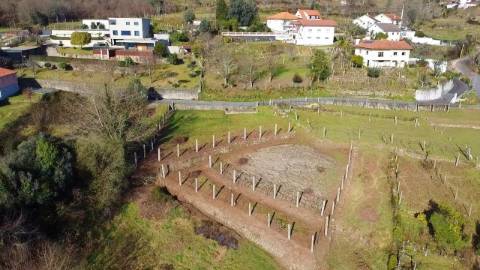 Terreno com 1.480 m² - Loureda, Arcos de Valdevez