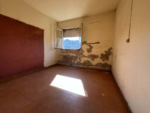 Moradia T3 com adega e lagar - Potencial único em Rebodões, Ponte de Lima