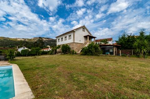 Quinta c/ Moradia V3, Piscina e Cavalariça em Arcozelo, Ponte de Lima