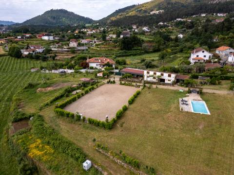 Quinta c/ Moradia V3, Piscina e Cavalariça em Arcozelo, Ponte de Lima