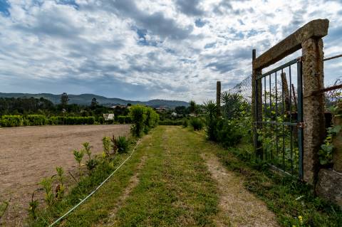 Quinta c/ Moradia V3, Piscina e Cavalariça em Arcozelo, Ponte de Lima