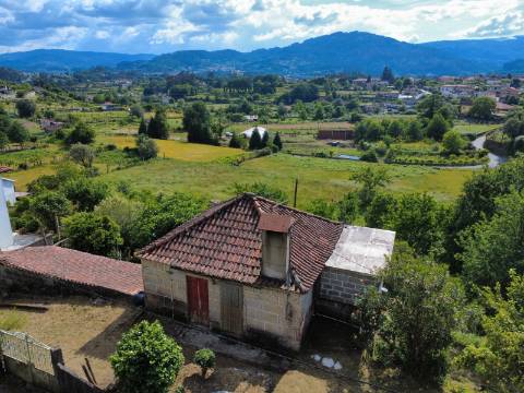Moradia T2 com Água de Nascente