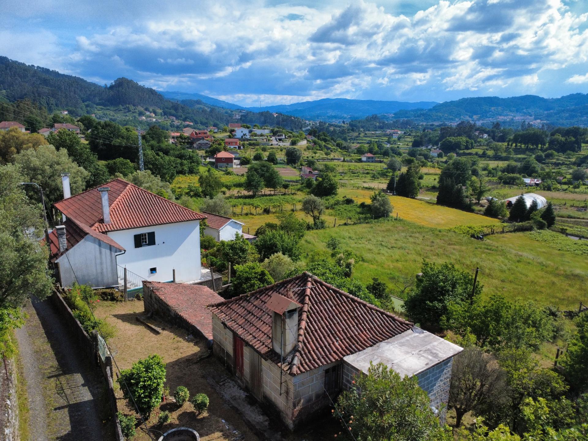 Moradia T2 com Água de Nascente