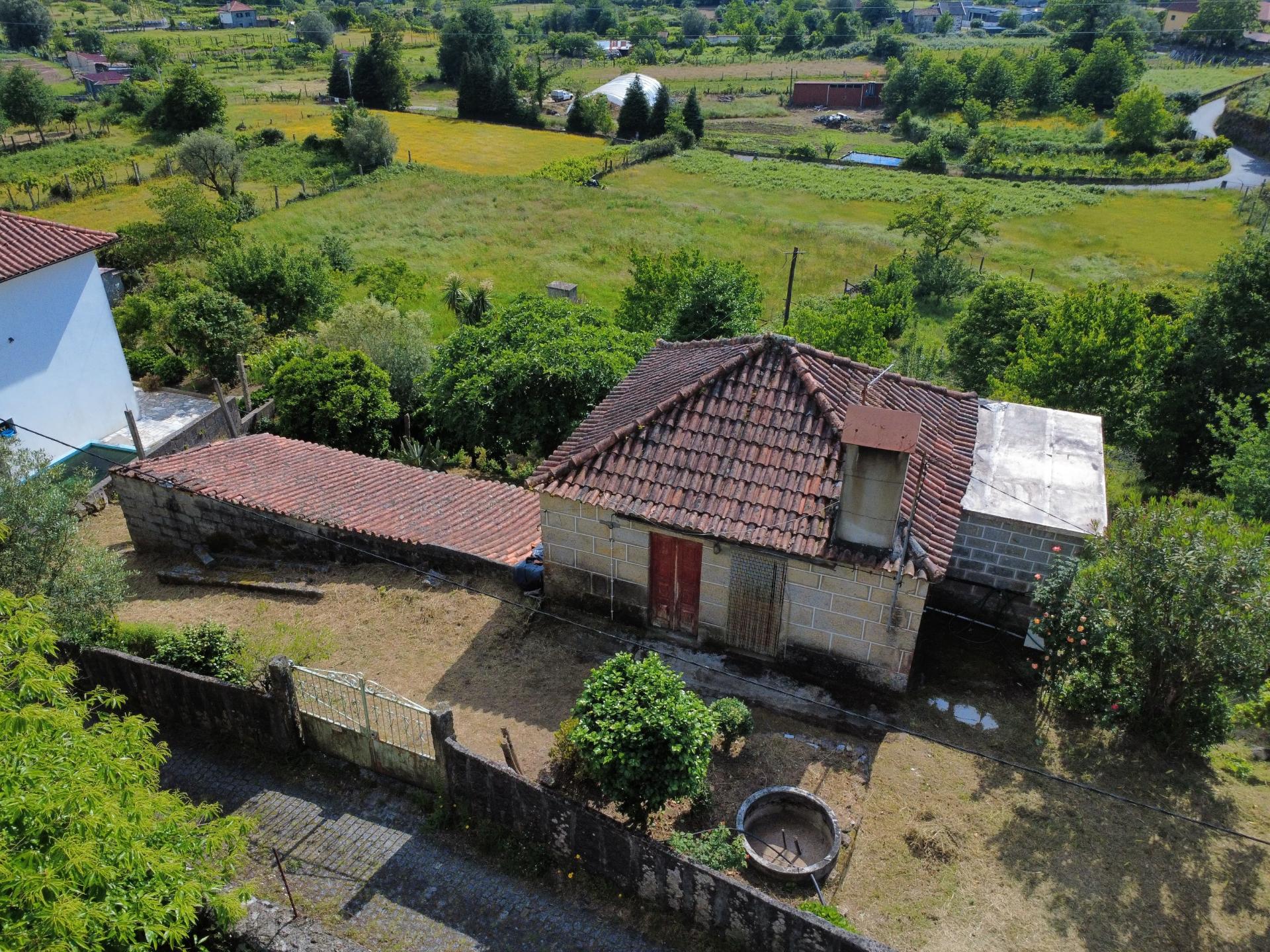 Moradia T2 com Água de Nascente
