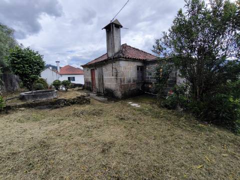 Moradia T2 com Água de Nascente