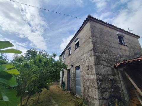 Moradia T2 com Água de Nascente