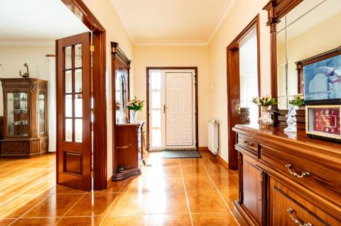 Moradia T4 Exclusiva à Venda na Fronteira de Gondoriz - Arcos de Valdevez
